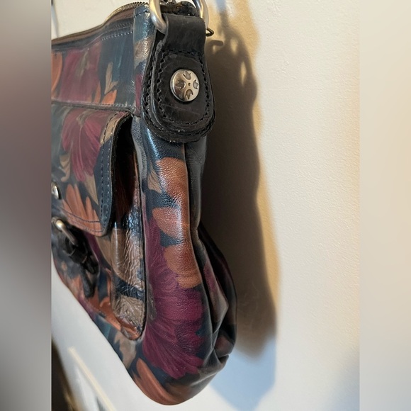 Patricia Nash Tuscania Peruvian Painting Leather Shoulder Bag - Picture 5 of 17